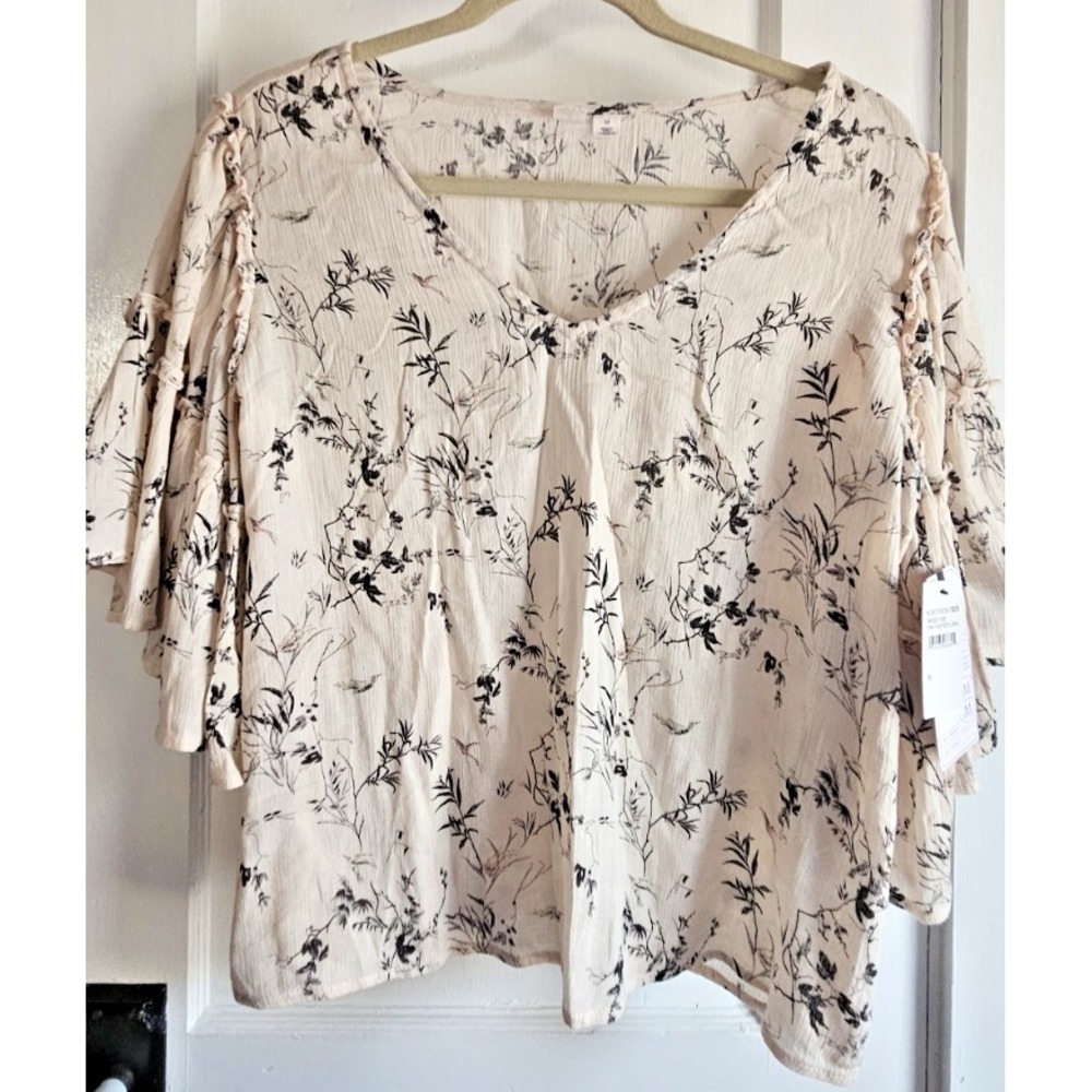 NWT‎ MELROSE AND MARKET woman Sz M tiered ruffle sleeve painted floral